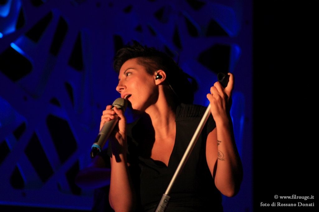 Malika Ayane: “Ricomincio da qui”… i miei “Grovigli” | Recensione