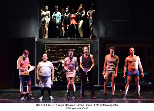 TL1213_FullMontyFotoScena1