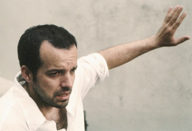 Mario Perrotta al Teatro Secci di Terni con La Turnáta Italiani Cìncali, dal 4 al 6 marzo