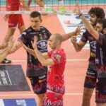 Giovi festeggia in gruppo