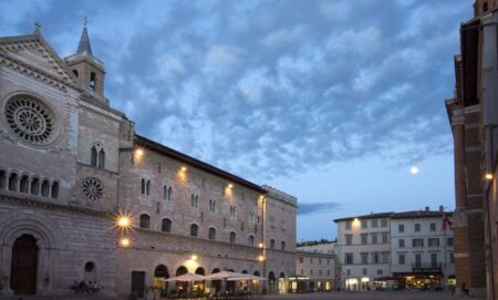 Dormire a Foligno – Guida ai migliori Hotel, Alberghi, Agriturismi e B&B Mangiare a Foligno