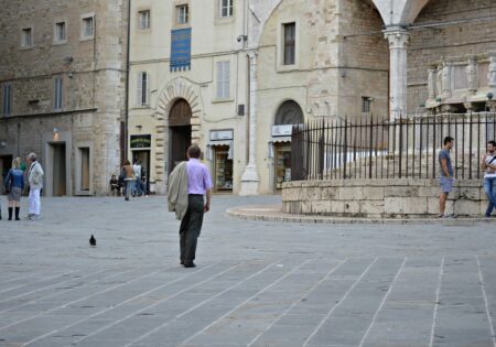 L’UOMO CHE CAMMINA ha vinto l’edizione 2019 del Premio Rete Critica L'uomo che cammina_ PERUGIA_ph Claudia Pajewski