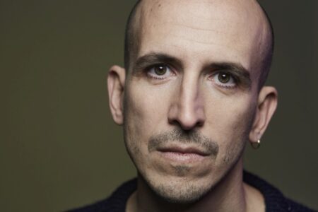 Suoni Controvento 2022: Giovanni Truppi a Villa Fabri / Trevi / PG – 26 agosto